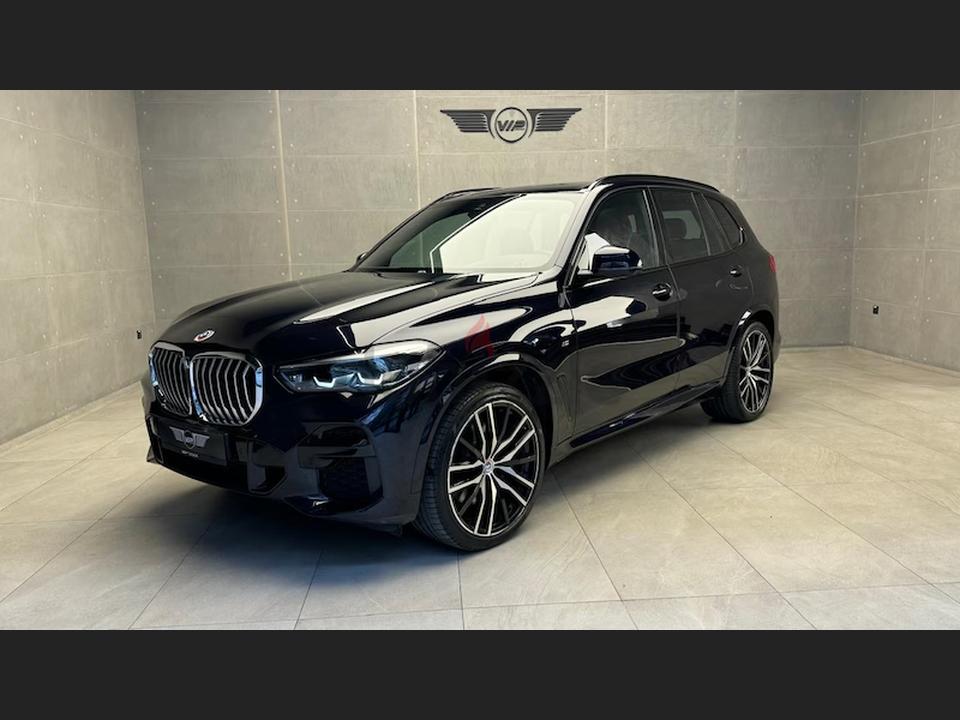 BMW X5 (dark blue) 2023 GCC warranty/service available from BMW