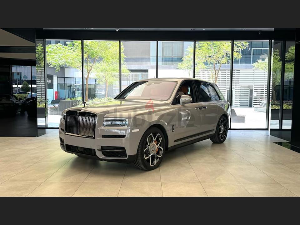 Rolls Royce Cullinan GCC 0km (full option) Warranty service