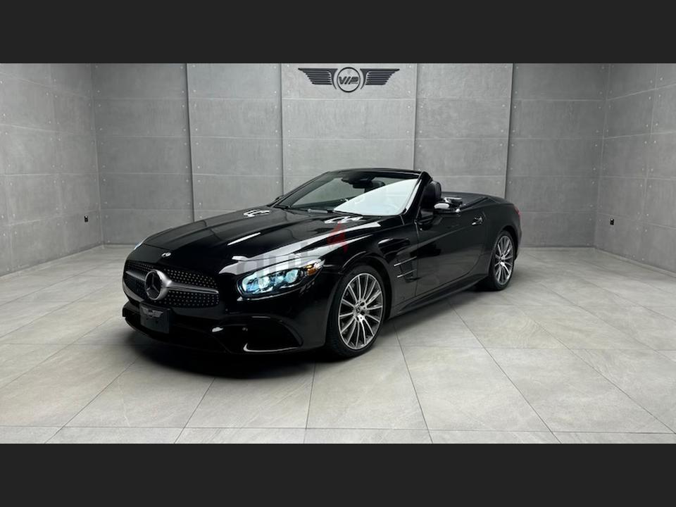 Mercedes SL 550 2019 clean title warranty/service available